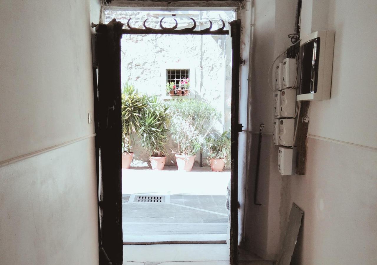 Ferienwohnung Casa Artisti Carrara Exterior foto